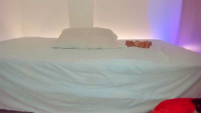 litle_slut live cam on Cam4