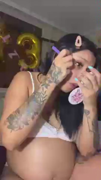 littleangelabby live cam on Cam4