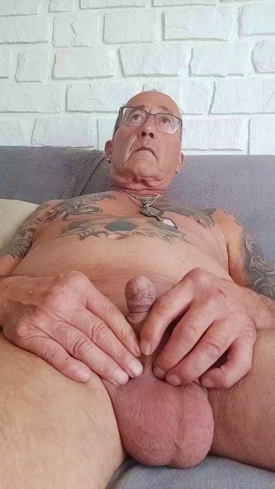 littlecock180 live cam on Cam4