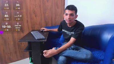 littlecum18 live cam on Cam4