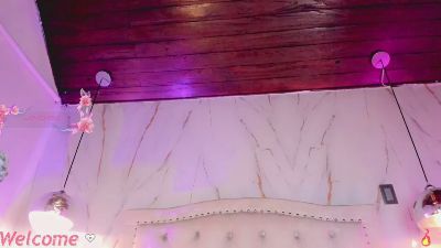 littleguuyx18 live cam on Cam4