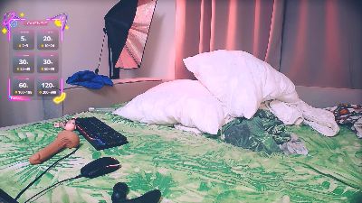 littlepinkcat live cam on Cam4