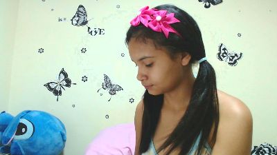 liz7skinny live cam on Cam4
