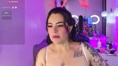 lizha_milf live cam on Cam4