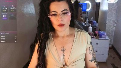 lizha_milf live cam on Cam4