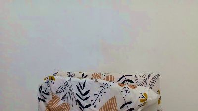 lizzamonroe2 live cam on Cam4