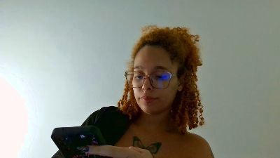 lizzamonroe2 live cam on Cam4