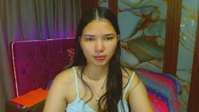 lizzie_sweets live cam on Cam4