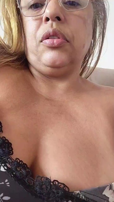 loba_hot live cam on Cam4