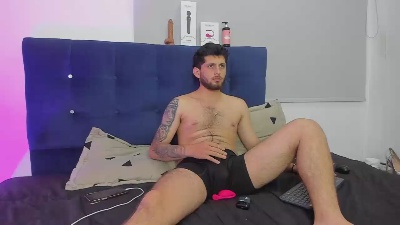 logan_and_aria live cam on Cam4