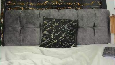 logan_griffin live cam on Cam4