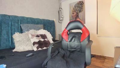 logan_griffin live cam on Cam4