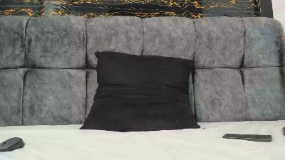 logan_griffin live cam on Cam4