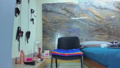 logan_wollf live cam on Cam4
