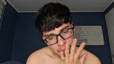 lokitoo20 live cam on Cam4