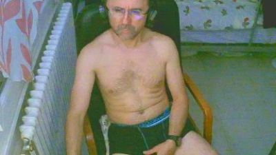 lokoum393 live cam on Cam4