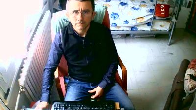 lokoum393 live cam on Cam4