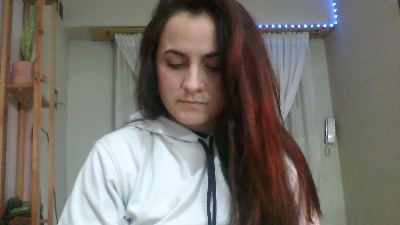 lola2032 live cam on Cam4