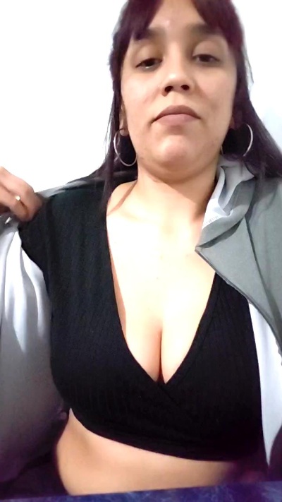 lola6564 live cam on Cam4
