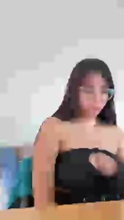 lolaa51 live cam on Cam4