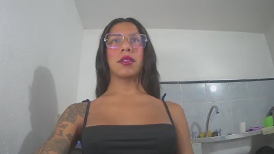 lolabunny28 live cam on Cam4