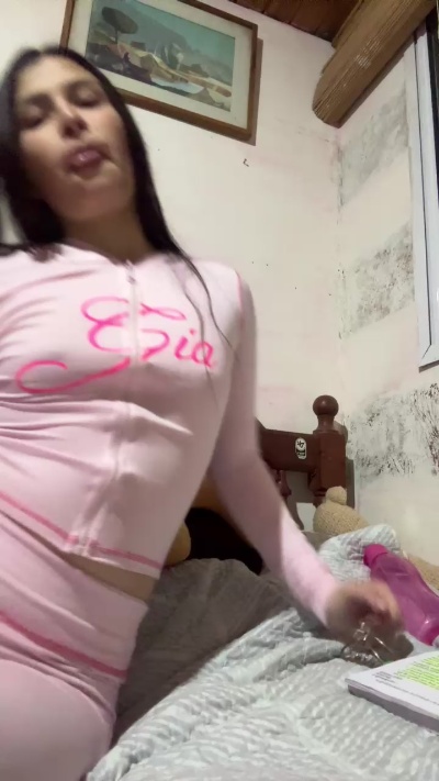 lolapassi live cam on Cam4