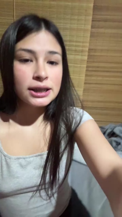 lolapassi live cam on Cam4
