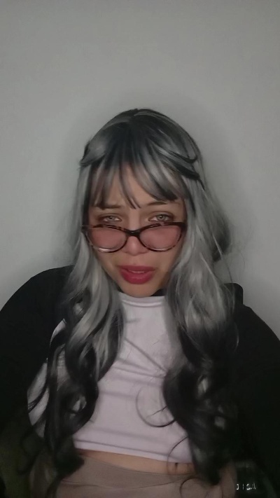 lolarenee2 live cam on Cam4