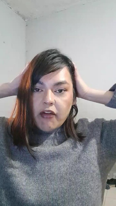lolarodriguez1 live cam on Cam4