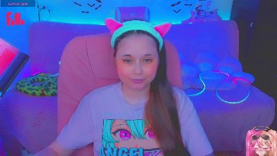 lolisuccub live cam on Cam4
