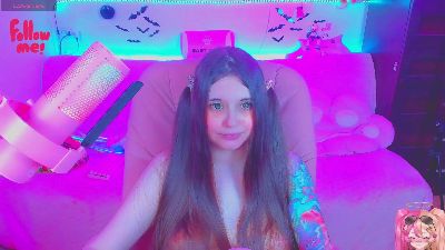 lolisuccub live cam on Cam4