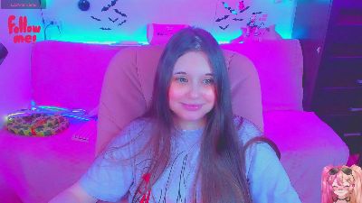 lolisuccub live cam on Cam4