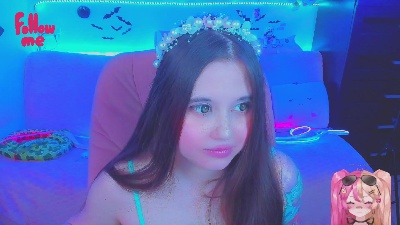 lolisuccub live cam on Cam4