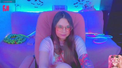lolisuccub live cam on Cam4