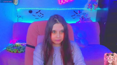 lolisuccub live cam on Cam4