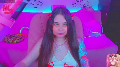 lolisuccub live cam on Cam4