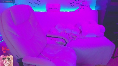 lolisuccub live cam on Cam4
