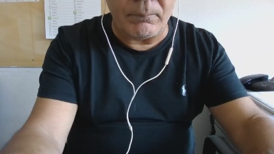 lollo19633 live cam on Cam4