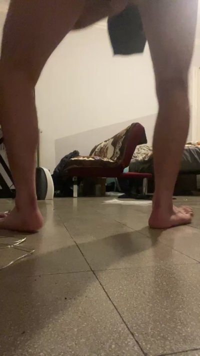 lolloboggy live male webcam from Italy