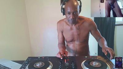 longcock4uu live cam on Cam4