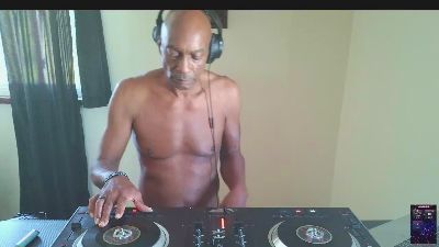 longcock4uu live cam on Cam4