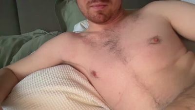 lookingforolder live cam on Cam4