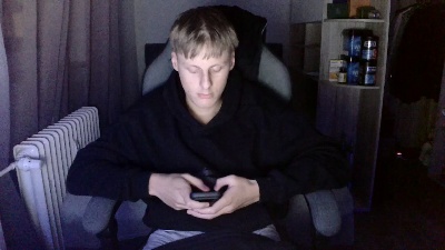looverboy18y live cam on Cam4