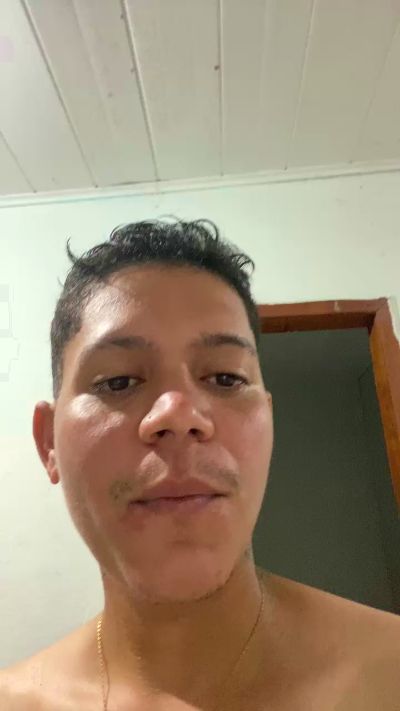lorenzo2033 live cam on Cam4