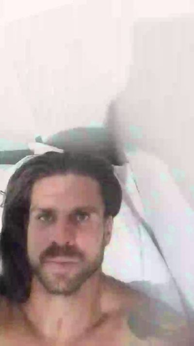 lorenzo2033 live cam on Cam4