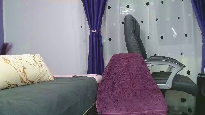 lorette23 live cam on Cam4