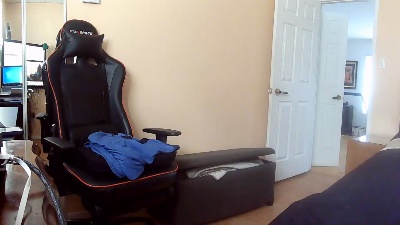 loumtl3 live cam on Cam4