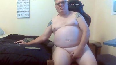 loumtl3 live cam on Cam4