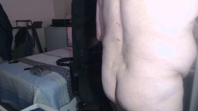 lourega38 live cam on Cam4