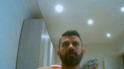 lovato2 live cam on Cam4